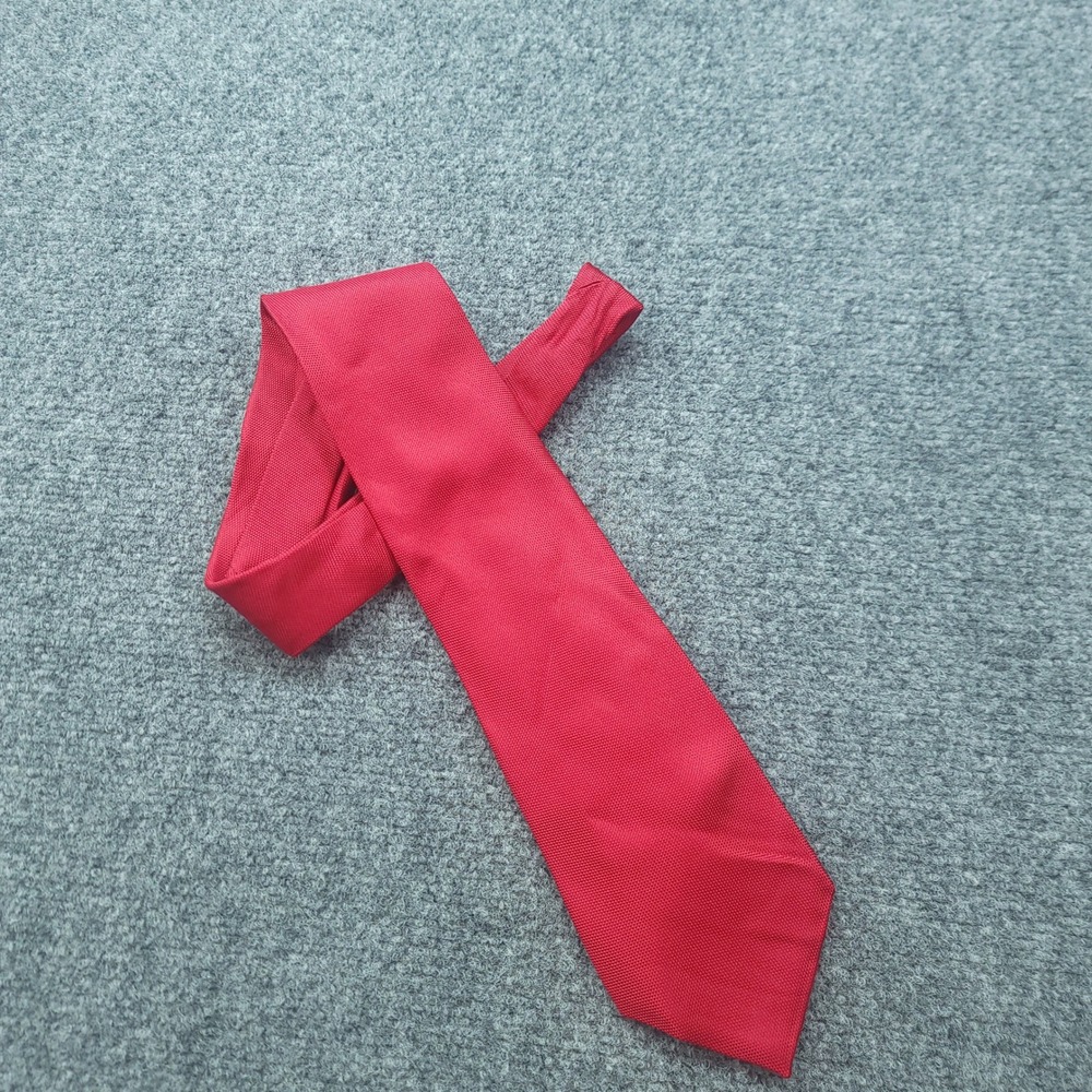 Vintage Van Heusen Red Textured Silk Tie 90s Made in USA Classic 3.25"
